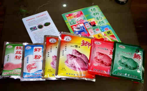 台钓当中商品饵的使用技巧_WWW.YUJUCEPING.COM