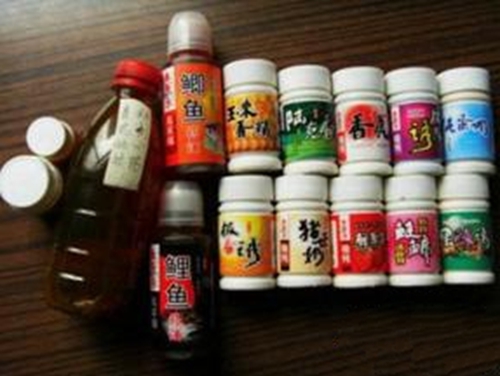 冬天钓鱼小药的搭配技巧_WWW.YUJUCEPING.COM